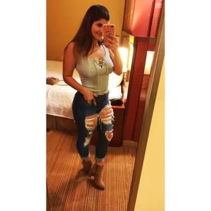 Meet your Posher, Christina